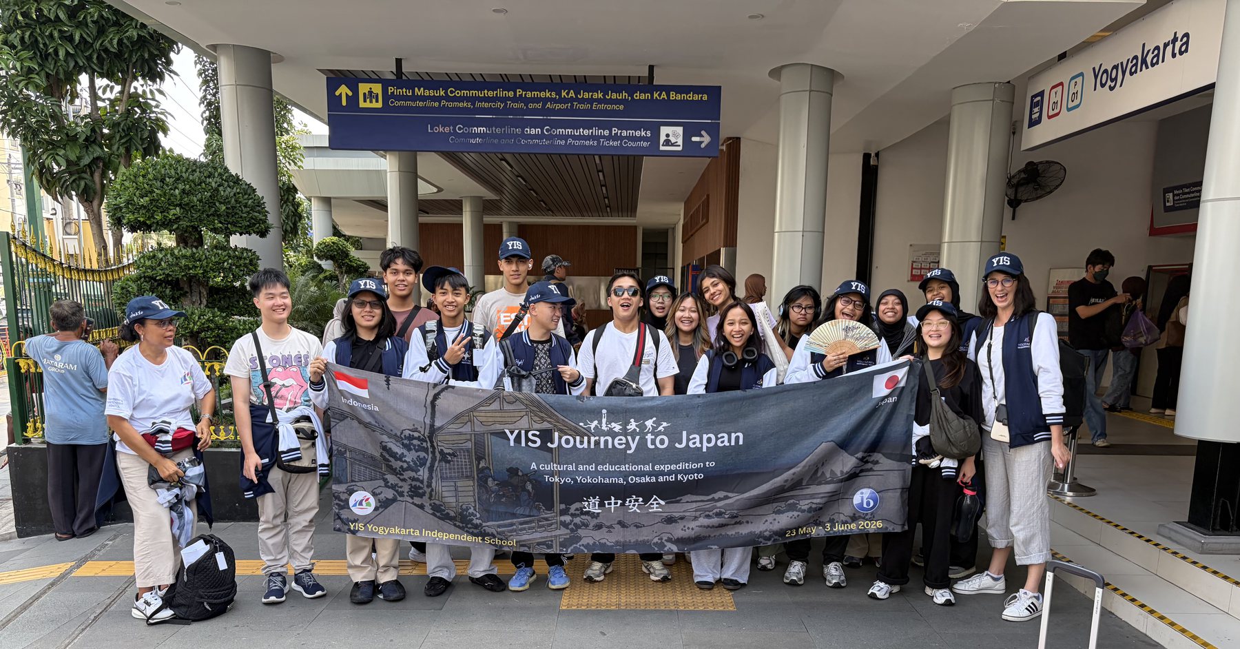 YIS group photo at Yogyakarta Tugu Train Station